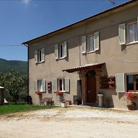 Santa Restituta Alle Preci Country House מראה חיצוני תמונה