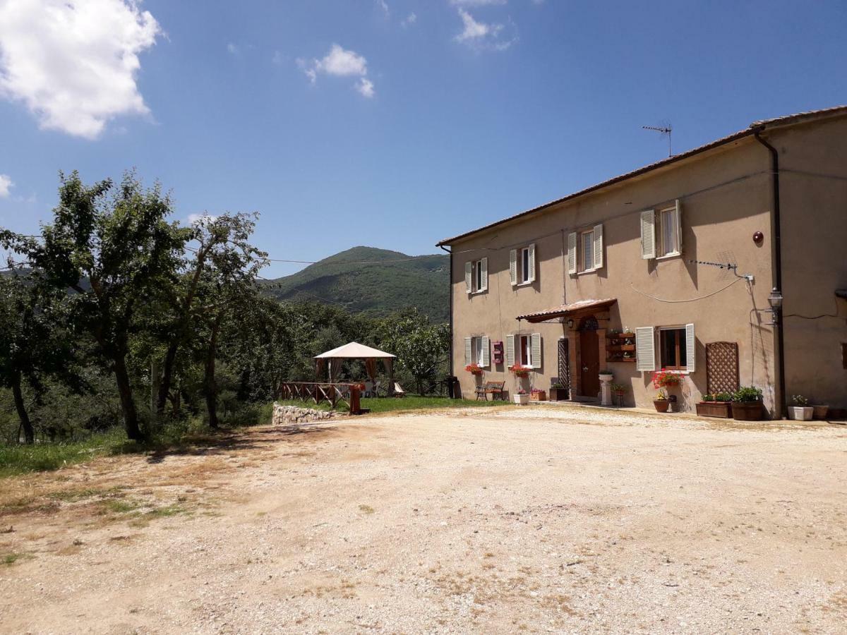 Santa Restituta Alle Preci Country House מראה חיצוני תמונה
