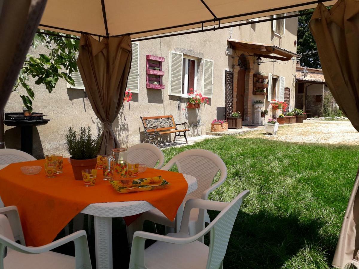 Santa Restituta Alle Preci Country House מראה חיצוני תמונה